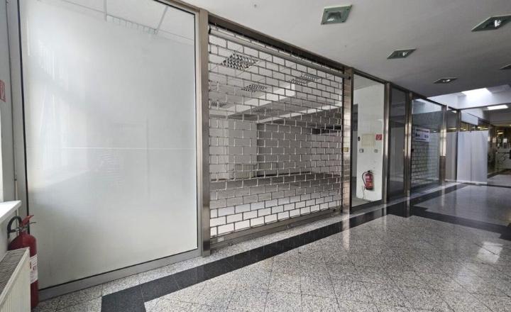 Obchodné priestory v pasáži na Obchodnej ulici, BA1 vhodné na predajňu, showroom, klientske centrum - fotografia 3