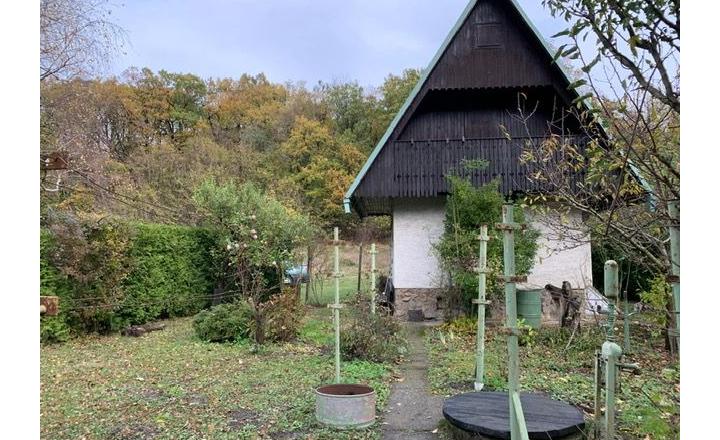 Murovaná záhradná chata s pozemkom 400 m² – Modra, Folegrunty - fotografia 2