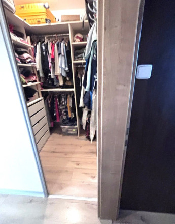 Na predaj priestranný a svetlý 3-izbový byt s dvoma balkónmi a loggiou BA III TOP - fotografia 8