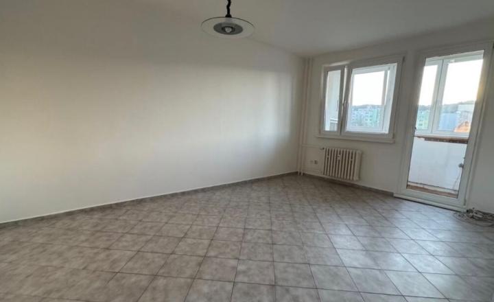 Na predaj 4-izbový byt s výmerou 75 m2  - fotografia 1
