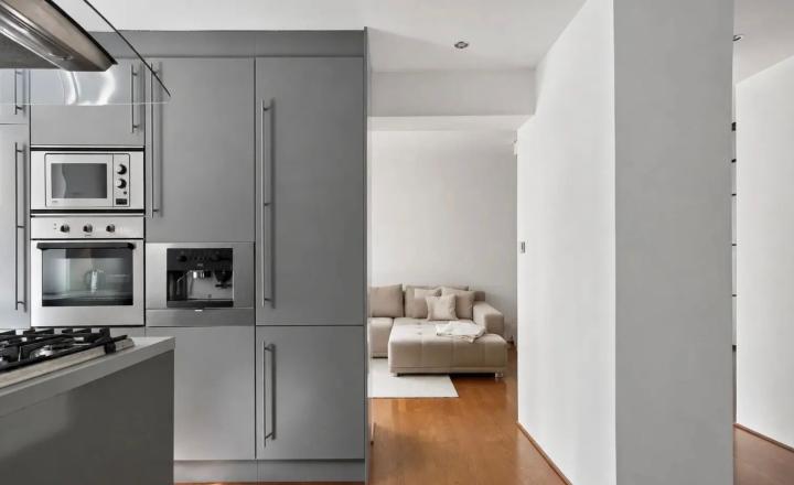 Na prenájom elegantný, nadštandardne priestranný 2-izbový byt s výmerou 80 m2  - fotografia 1