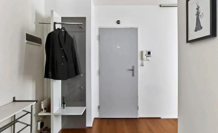 Na prenájom elegantný, nadštandardne priestranný 2-izbový byt s výmerou 80 m2  - fotografia 3