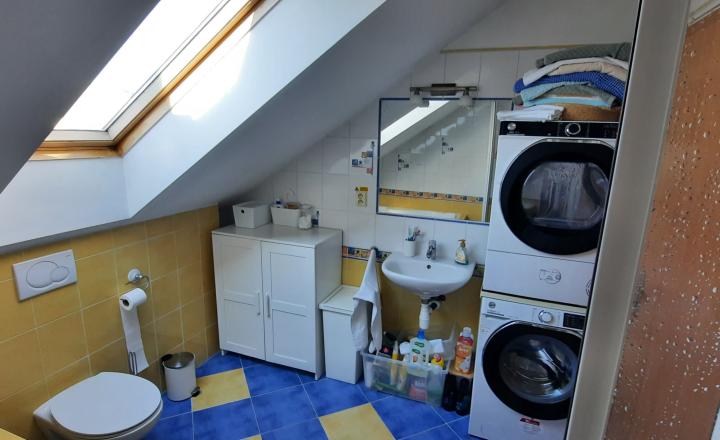 3- izbový byt - mezonet s parkovacím miestom na predaj - fotografia 11
