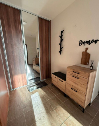 Na prenájom kompletne zariadený a veľmi dobre udržiavaný 2-izbový byt - fotografia 4