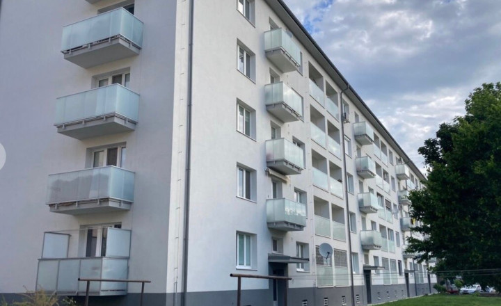 Na prenájom svetlý a udržiavaný 2-izbový byt na Hálkovej ulici v Bratislave - fotografia 17