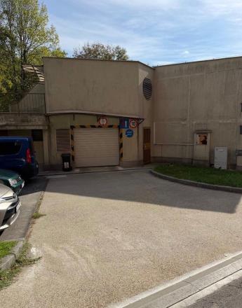 Na predaj samostatná garáž s výmerou 17 m2 - fotografia 5